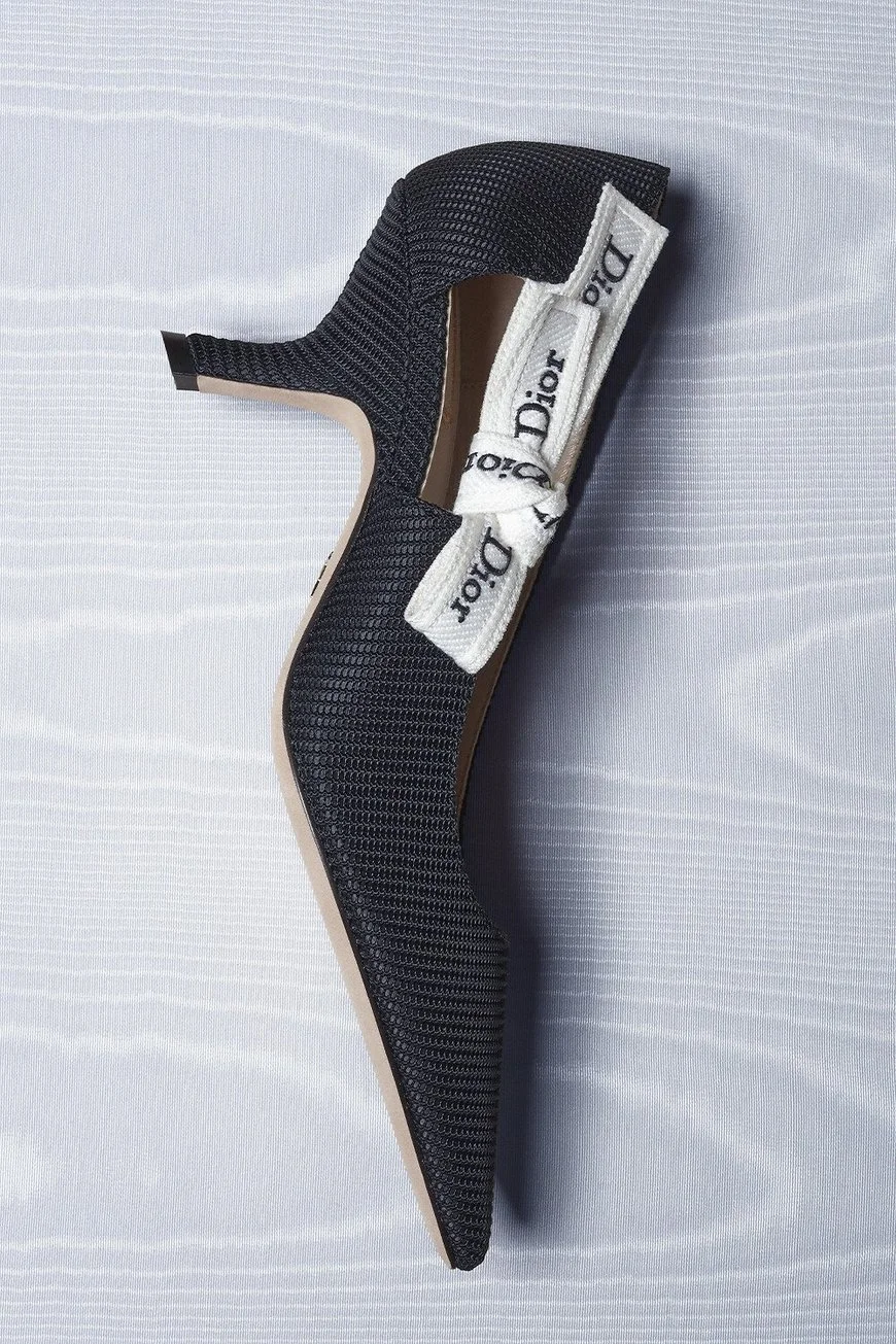 Redesigned lateral Dior ribbon bow on high heel shoes
