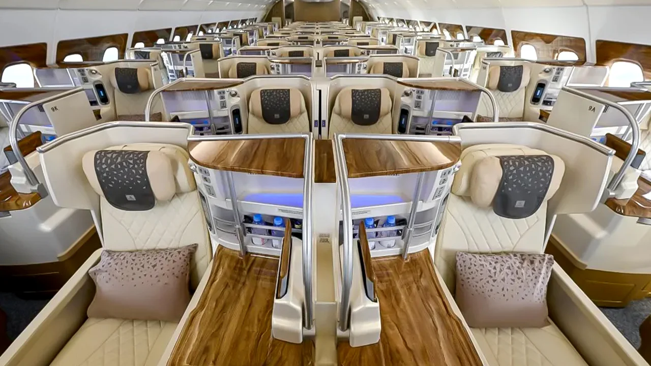 มูแบบสมฐานะ! Emirates บินชั้นธุรกิจสู่ฮ่องกงสุดคุ้ม