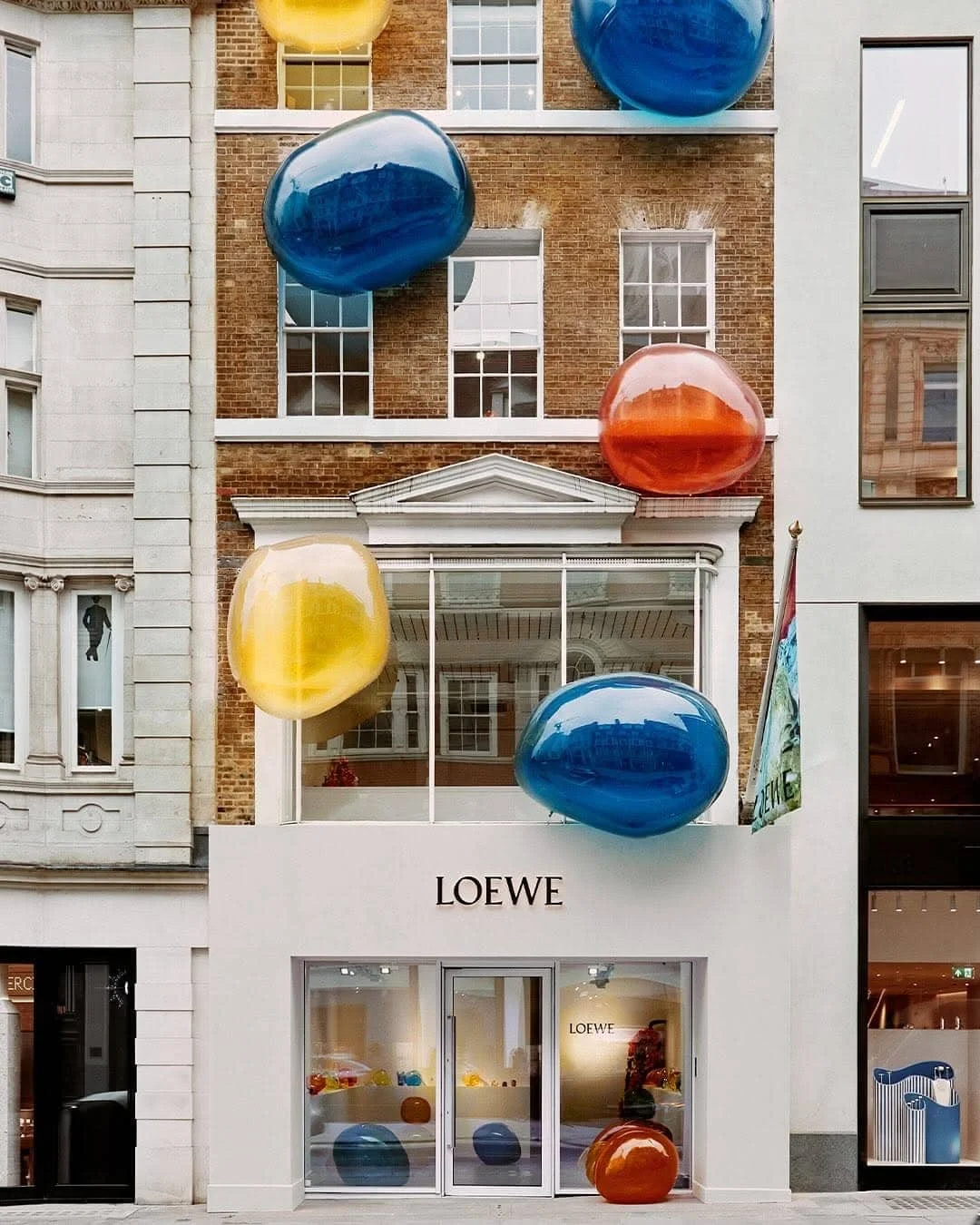 LOEWE สี Cloud Dancer