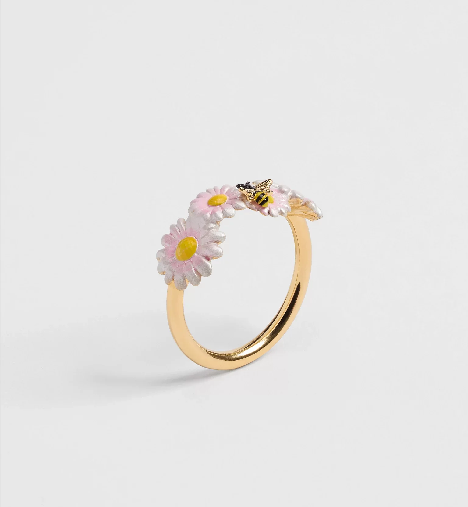 Dior Daisy ring elegant high-end jewelry design