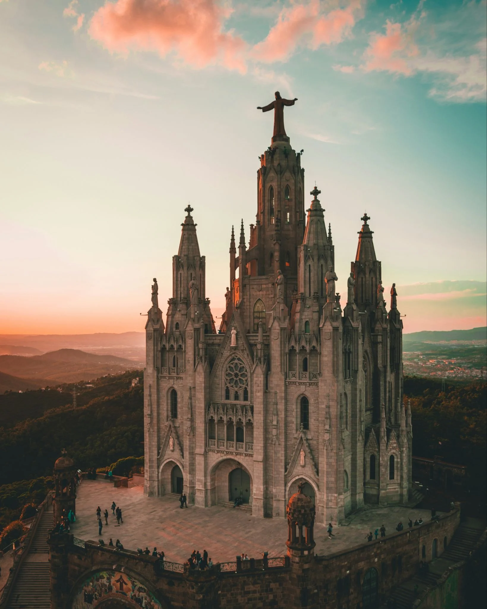 มหาวิหาร Sagrada Família แลนด์มาร์คยอดฮิตในบาร์เซโลน่า