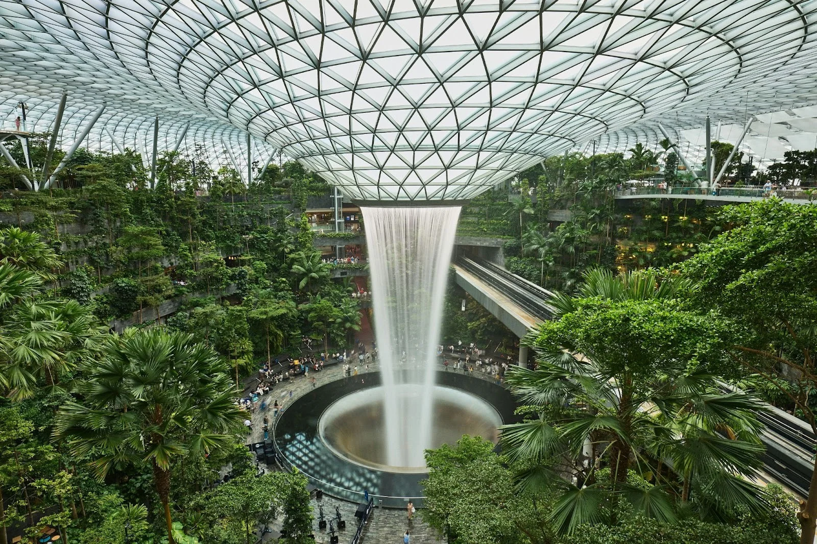 Jewel Changi Airport, the world's best airport ranking leader